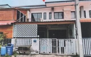 ทรัพย์สถาบันโดย GHB ทาวน์เฮาส์ ธัญดาพาร์ควิว 2 (Thanyada Park Ville 4 Praeksa-Teparak)