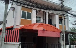 ขายด่วน ถูกสุดในโครงการ บ้านสองขั้น. สองห้องนอน สองห้องน้ำ บนที่ดิน 23.9 ตรว                              : เจ้าของขายเอง (งดรับนายหน้า)