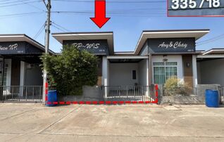 ทรัพย์สถาบันโดย GHB ทาวน์เฮาส์ หัวสระ (Baan Sattaraj)