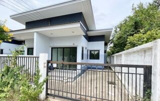 ทรัพย์สถาบันโดย GHB บ้านแฝด ฮักโฮม