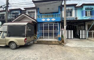 ทรัพย์สถาบันโดย GHB ทาวน์เฮาส์ ไทรน้อย นนทบุรี