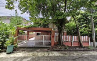 ทรัพย์สถาบันโดย GHB บ้านเดี่ยว โรยัลปาร์ควิลล์