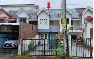 ทรัพย์สถาบันโดย GHB ทาวน์เฮาส์ ซอยโซตนา ซอย 12 ถนนทล107