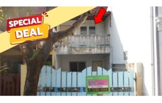 ทรัพย์ธนาคารโดย บริษัท บริหารสินทรัพย์สุขุมวิท จำกัด ทาวน์เฮาส์ ซอยสนเพชร ถนนบางกรวย-ไทรน้อย (ทล.3215)