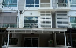 🌟🏡 ให้เช่าทาวน์โฮม 3 ชั้น | เมโทร พระราม 9 ทำเลทอง 📌เจ้าของปล่อยเอง ยินดีรับเอเจ้นท์ครับ📌 : เจ้าของให้เช่าเอง (งดรับนายหน้า)