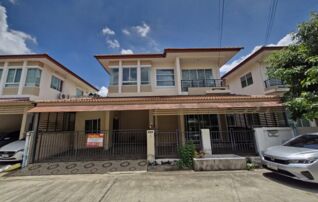 ทรัพย์สถาบันโดย GHB บ้านแฝด เต็มสิริวิลล่า