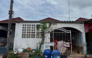 ทรัพย์สถาบันโดย GHB ทาวน์เฮาส์ บัวสีเงิน (Baan Bua Si Ngoen)