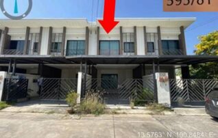 ทรัพย์สถาบันโดย GHB ทาวน์เฮาส์ กลินเทอร์ทาวน์