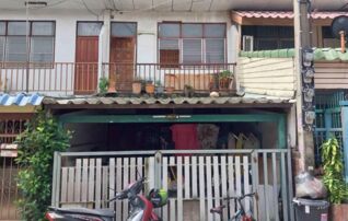 ทรัพย์สถาบันโดย GHB ทาวน์เฮาส์ใกล้ PK14 หลักสี่ หลักสี่วิลล่า