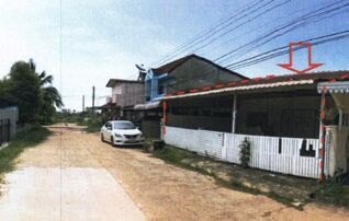 ทรัพย์สถาบันโดย GHB ทาวน์เฮาส์ ถนนสายอุดรธานี-ขอนแก่น(