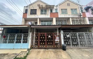 ทรัพย์สถาบันโดย JAM ทาวน์เฮาส์ บ้านศิขรินทร์ (Baan Sikarin)