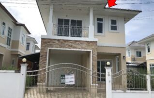 ทรัพย์ธนาคารโดย บริษัท บริหารสินทรัพย์สุขุมวิท จำกัด บ้านเดี่ยว สุรินทร์วิลเลจ
