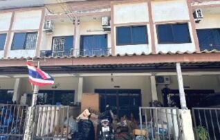 ทรัพย์สถาบันโดย GHB ทาวน์เฮาส์ สุขใจ วิลล่า เฟส 6