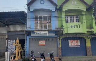 ทรัพย์สถาบันโดย ตึกแถว-อาคารพาณิชย์
