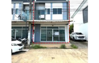 ทรัพย์สถาบันโดย บริษัท บริหารสินทรัพย์สุขุมวิท จำกัด ตึกแถว-อาคารพาณิชย์ บ้านสวนพฤกษา เดอะคอร์เนอร์ โป่งไผ่
