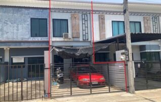 ทรัพย์สถาบันโดย GHB ทาวน์เฮาส์ กรีนเฮ้าส์