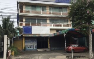 ขายตึกแถว-อาคารพาณิชย์ติด ARL ลาดกระบัง ซอยปากซอยลาดกระบัง 34 ถนนริมถนนลาดกระบัง : เจ้าของขายเอง