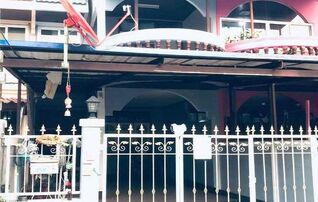 ทรัพย์สถาบันโดย GHB ทาวน์เฮาส์ ซอยม.ไม่มีชื่อ ถนนริมน้ำ