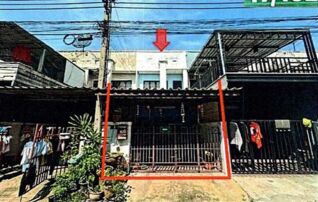ทรัพย์สถาบันโดย GHB ทาวน์เฮาส์ ร่มเงาไม้