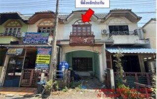 ทรัพย์สถาบันโดย GHB ทาวน์เฮาส์ สินธารา (Sinthara)