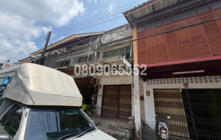 ทรัพย์สถาบันโดย JAM ตึกแถว-อาคารพาณิชย์ นอกโครงการพังงา.
