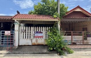 ทรัพย์สถาบันโดย GHB ทาวน์เฮาส์ ฉัตรแก้ว