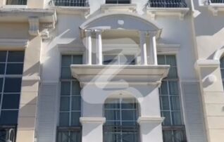 ให้เช่าทาวน์โฮม 4 ชั้น รีโนเวทใหม่ โครงการบ้านกลางกรุง สาทรเหนือใต้ ถ.เจริญราษฏร์ เหมาะสำหรับทั้งเป็นโฮมออฟฟิศและที่อยู่อาศัย : เจ้าของให้เช่าเอง (งดรับนายหน้า)