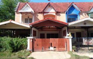 ทรัพย์สถาบันโดย GHB ทาวน์เฮาส์ วัชราการ์เด้นท์