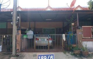 ทรัพย์สถาบันโดย GHB ทาวน์เฮาส์ ธนภัทร