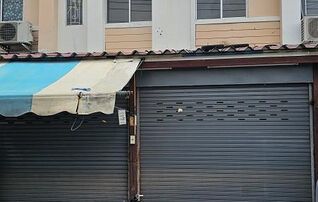 ทรัพย์สถาบันโดย GHB ทาวน์เฮาส์ ลาดกระบัง กรุงเทพมหานคร