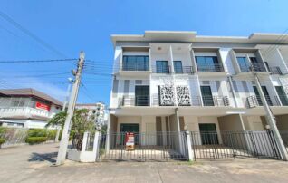 ทรัพย์สถาบันโดย JAM ทาวน์เฮาส์ บ้านแมกไม้ วัชรพล (Baan Maek Mai Watcharapol)