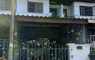 ทรัพย์สถาบันโดย GHB ทาวน์เฮาส์ ฉัตรไพลิน ลาดหลุมแก้ว (Chatrapailin Latlumkaew)
