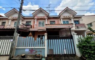 ทรัพย์สถาบันโดย GHB ทาวน์เฮาส์ ทัศนีย์รังสิต