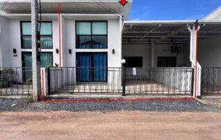 ทรัพย์สถาบันโดย GHB ทาวน์เฮาส์ ซอยถ.สายมิตรภาพ-พนมวัน( ถนนมิตรภาพ (ทล.2)