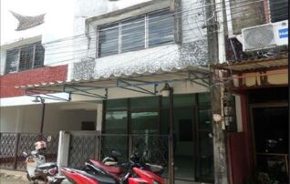 ทรัพย์สถาบันโดย GHB ทาวน์เฮาส์ ซอยเสถียรสิริ ถนนชลประทาน (ตร.4029)