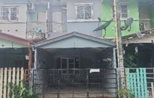 ทรัพย์สถาบันโดย GHB ทาวน์เฮาส์ ธนาริน