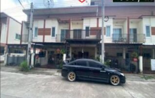 ทรัพย์สถาบันโดย GHB ทาวน์เฮาส์ 9999วิลเลจ