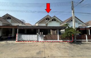 ทรัพย์สถาบันโดย บริษัท บริหารสินทรัพย์สุขุมวิท จำกัด บ้านแฝด อยู่สบาย เฟส 1