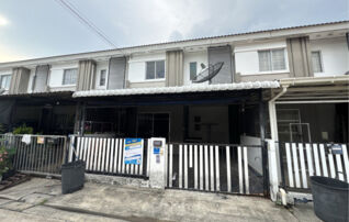 ทรัพย์สถาบันโดย JAM ทาวน์เฮาส์ บ้านพฤกษา 89 (Baan Pruksa 89 Setthakit Road-Mary School)