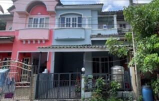 ทรัพย์สถาบันโดย GHB ทาวน์เฮาส์ ลัลลี่วิลล์ (Lally Ville Srinakarin-Teparak)