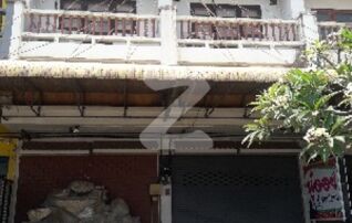 ด้านหน้าตึก 