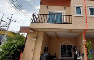 ทรัพย์สถาบันโดย GHB บ้านแฝด เพ็ญศิริ