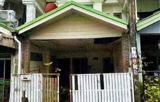 ทรัพย์สถาบันโดย GHB ทาวน์เฮาส์ พัฒนาสิริ