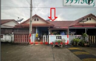 ทรัพย์สถาบันโดย GHB ทาวน์เฮาส์ ซอยม.แผ่นดินทอง ลิฟวิ่ง ถนนรย.3013 (ห้วยปราบ-ปล