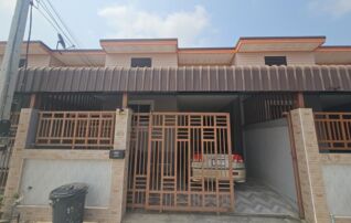ทรัพย์สถาบันโดย GHB ทาวน์เฮาส์ เพชรโสธร