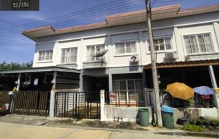 ทรัพย์สถาบันโดย GHB ทาวน์เฮาส์ ม.กิตติชัย 16