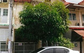 ทรัพย์สถาบันโดย GHB ทาวน์เฮาส์ เมืองสมุทรปราการ สม...
