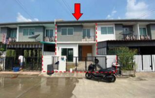 ทรัพย์สถาบันโดย บริษัท บริหารสินทรัพย์สุขุมวิท จำกัด ทาวน์เฮาส์ บ้านพฤกษา 38/3
