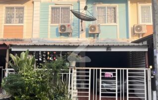 เจ้าของขายเอง หมู่บ้านพฤกษา 43 (ซอยเลียบคลองถนน) รายละเอียด ทาวน์เฮ้าส์ 2 ชั้น เนื้อที่ 17.3 ตร.ว. : เจ้าของขายเอง (งดรับนายหน้า)