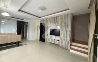 Vาย! ทาวน์โฮม 3 ชั้น พร้อมเฟอร์ บ้านกลางเมือง ลาดพร้าว 101 สวย พร้อมอยู่ ฟังก์ชันครบ : เจ้าของขายเอง (งดรับนายหน้า)
